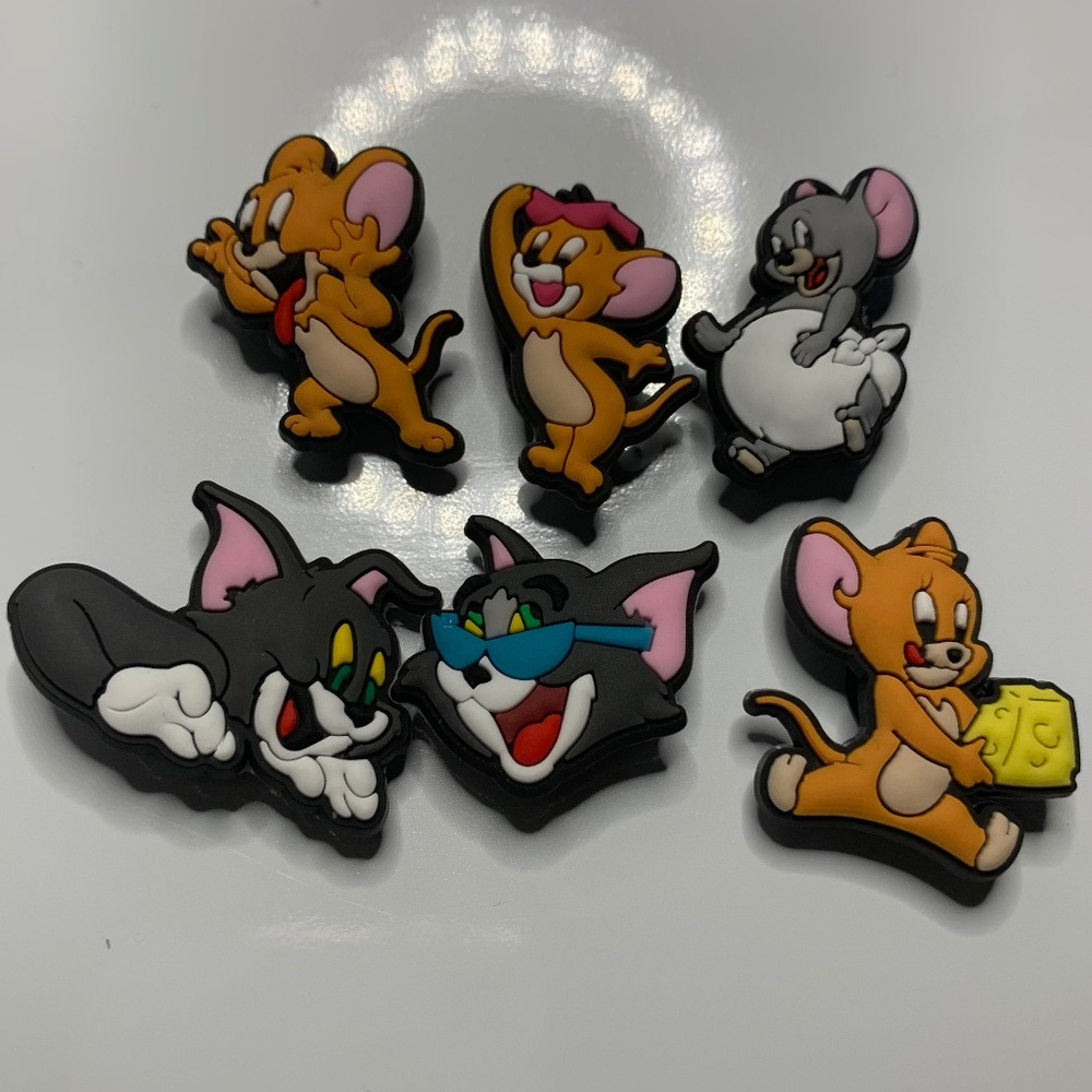 Tom Jerry Croc Charm Set